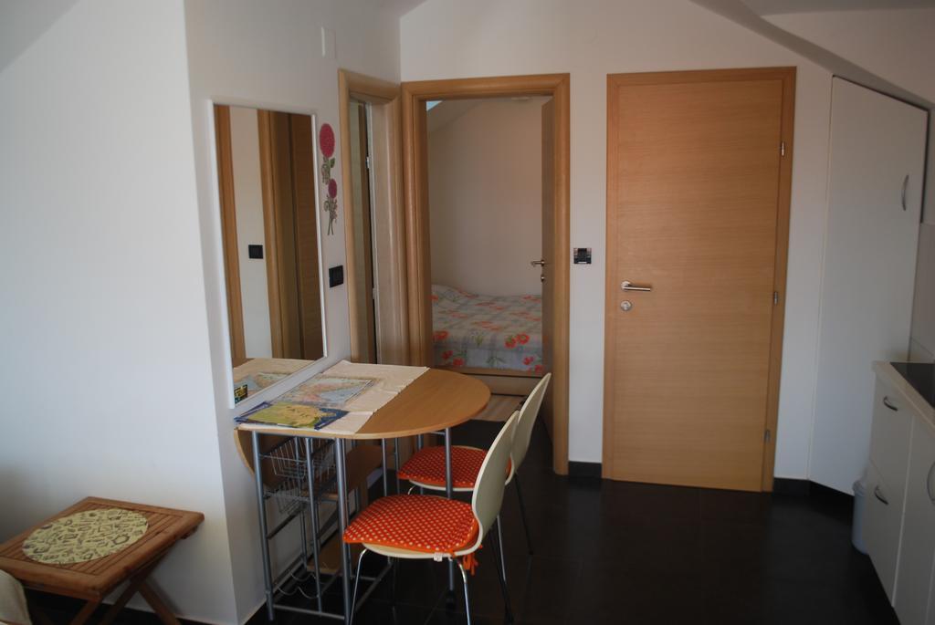 Apartments Villa Lili Lovetovo Водице Экстерьер фото